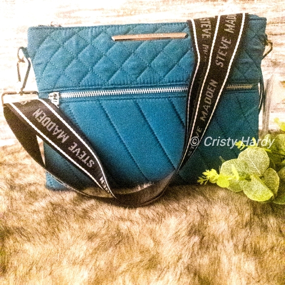 Steve Madden Village Quilted Teal Blue Green Nylon Crossbody Handbag Purse NWT - Picture 3 of 3